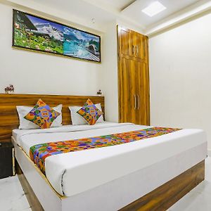 Fabhotel Imperail House